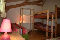 Chambre 4, 1er étage, 4 lits 90